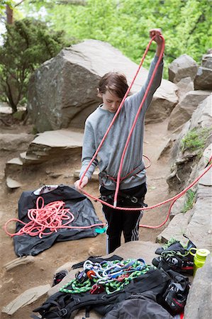 simsearch:6126-08643885,k - Boy with climbing ropes among rocks Foto de stock - Sin royalties Premium, Código: 6126-09103007
