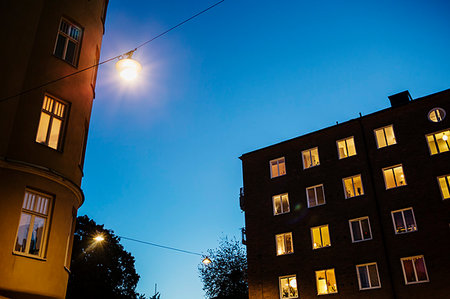 simsearch:6102-03826753,k - Buildings at night in Sodermalm, Stockholm Photographie de stock - Premium Libres de Droits, Code: 6126-09266507