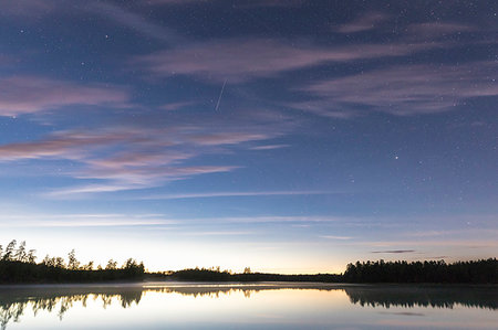 simsearch:6126-09266676,k - Lake Skiren at sunset in Sweden Stockbilder - Premium RF Lizenzfrei, Bildnummer: 6126-09266665