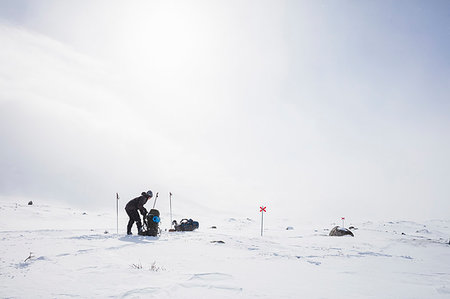 simsearch:6126-09266959,k - Woman with backpack on Kungsleden trail in Lapland, Sweden Photographie de stock - Premium Libres de Droits, Code: 6126-09266971