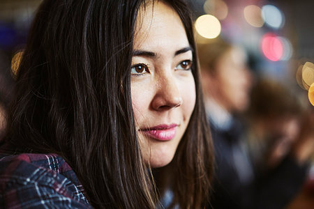 region hovedstaden - Portrait of mid adult woman in Copenhagen Foto de stock - Sin royalties Premium, Código: 6126-09204259