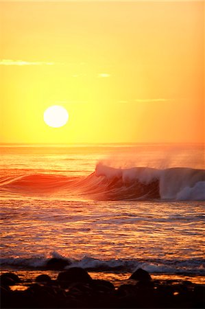 View of breakers at sunset. Stock Photo - Premium Royalty-Free, Code: 6128-08799159