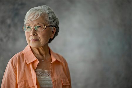 depth of field portrait - Portrait of a thoughtful senior woman. Stock Photo - Premium Royalty-Free, Code: 6128-08727923