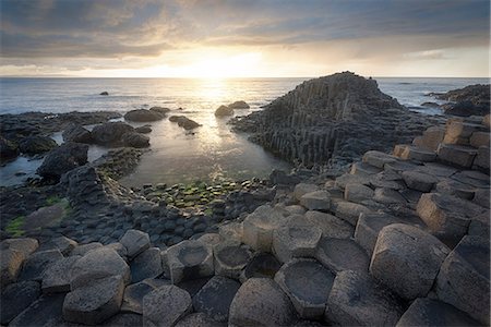 simsearch:6129-09086706,k - Giant's Causeway, County Antrim, Ulster region, northern Ireland, United Kingdom. Iconic basalt columns. Foto de stock - Sin royalties Premium, Código: 6129-09044158