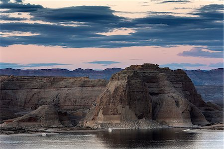 lake Powell near page, Page, Arizona, USA Foto de stock - Sin royalties Premium, Código: 6129-09044249
