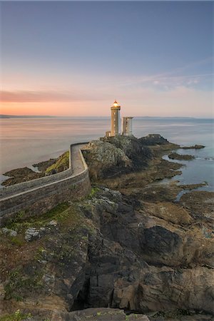 simsearch:879-09190991,k - Petit Minou lightouse at sunrise. Plouzané, Finistère, Brittany, France. Foto de stock - Sin royalties Premium, Código: 6129-09044387