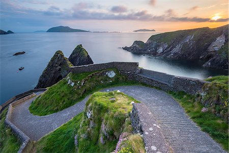 stack (rock formation) - Dunquin pier (Dún Chaoin), Dingle peninsula, County Kerry, Munster province, Ireland, Europe. Stock Photo - Premium Royalty-Free, Code: 6129-09044469