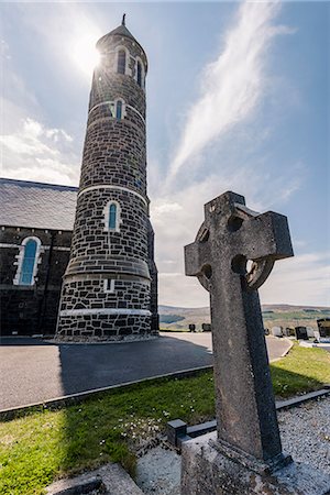 Dunlewy (Dunlewey), County Donegal, Ulster region, Ireland, Europe. Old church and High Cross. Photographie de stock - Premium Libres de Droits, Code: 6129-09044521