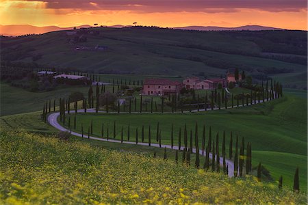 Europe, Italy, sunset at Baccoleno farmhouse, Tuscany. Fotografie stock - Premium Royalty-Free, Codice: 6129-09044743