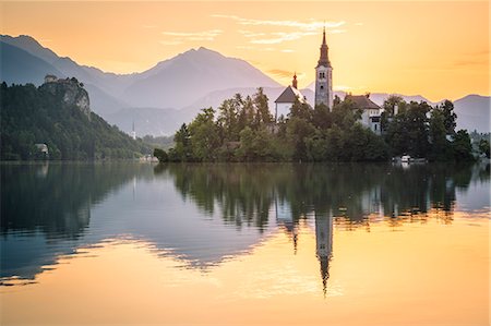 sunrise in the alps - Bled Island and Lake Bled. Bled, Upper Carniolan region, Slovenia. Stock Photo - Premium Royalty-Free, Code: 6129-09045031