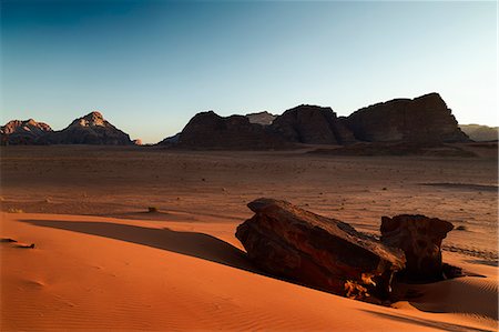 sunset in wadi rum, south Jordan, jordan,middle east, asia Photographie de stock - Premium Libres de Droits, Code: 6129-09057651