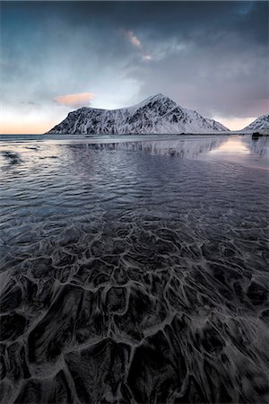 seascape drawing - Flakstad - Lofoten Islands,Norway Stock Photo - Premium Royalty-Free, Code: 6129-09058017