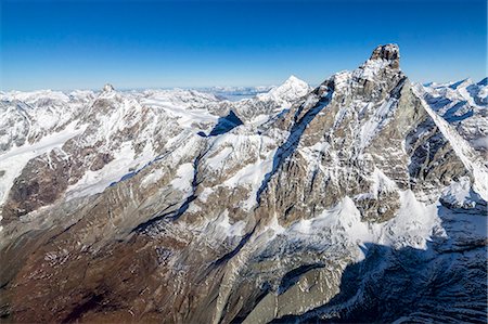 simsearch:6129-09057857,k - Aerial view of the italian side of Matterhorn Zermatt canton of Valais Switzerland Europe Fotografie stock - Premium Royalty-Free, Codice: 6129-09058125