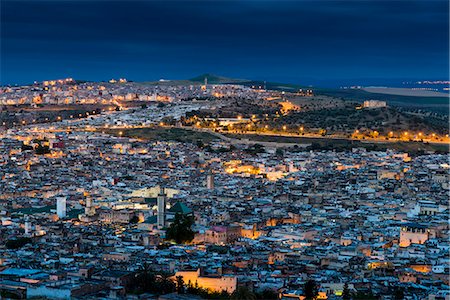 Fes, Morocco, Africa. Panoramic view of the medina in the blue hour. Photographie de stock - Premium Libres de Droits, Code: 6129-09058204