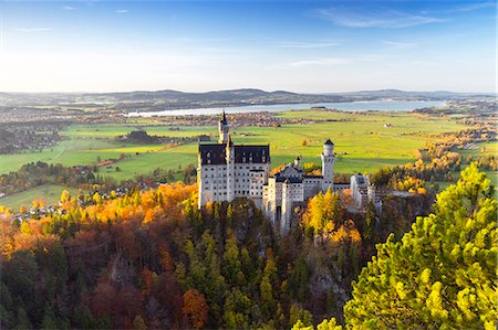 schwangau - Neuschwanstein Castle in Autumn at sunset. Schwangau, Fussen, Southwest Bavaria, Bavaria, Germany, Europe Stock Photo - Premium Royalty-Free, Code: 6129-09086669