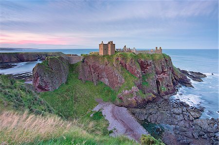 scotland not people - Ruined cliff top fortress, Dunottar castle, Stonehaven, eastern Scotland, United kingdom Stock Photo - Premium Royalty-Free, Code: 6129-09086777