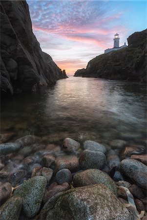 simsearch:6129-09057795,k - Fanad Head (Fánaid) lighthouse, County Donegal, Ulster region, Ireland, Europe. Pink sunset at Fanad Head Foto de stock - Royalty Free Premium, Número: 6129-09086706