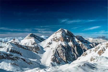 Intermesoli's Peak and Mount Corvo, Campo Imperatore, Teramo province, Abruzzo, Italy, Europe Stockbilder - Premium RF Lizenzfrei, Bildnummer: 6129-09086842