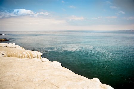 simsearch:625-00804353,k - High angle view of a rock formation on a waterfront, La Jolla Reefs, San Diego, California, USA Foto de stock - Sin royalties Premium, Código: 625-00804366