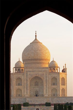 simsearch:625-01093095,k - Taj Mahal seen through an arch, Agra, Uttar Pradesh, India Foto de stock - Sin royalties Premium, Código: 625-00804643