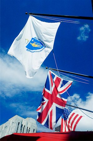 simsearch:625-00804463,k - Low angle view of the British and American flags, Boston, Massachusetts, USA Foto de stock - Sin royalties Premium, Código: 625-00804698