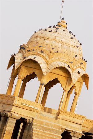 simsearch:625-00806392,k - Vue en coupe haute d'un dôme, Gadi Sagar, Jaisalmer, Rajasthan, Inde Photographie de stock - Premium Libres de Droits, Code: 625-00804759
