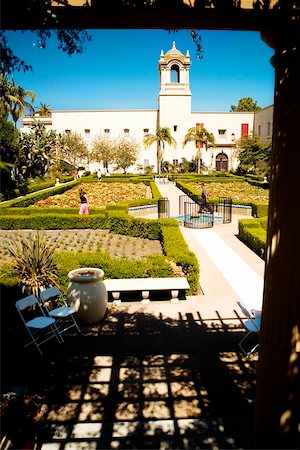 Panoramic view of the facade of an ethnic building, Alcazar Garden, Balboa Park, San Diego, California, USA Foto de stock - Royalty Free Premium, Número: 625-00804906