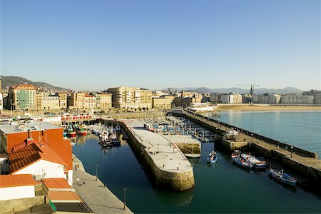 simsearch:625-01750431,k - Erhöhte Ansicht von Schiffen angedockt an einen Hafen, Spanien Stockbilder - Premium RF Lizenzfrei, Bildnummer: 625-00805274