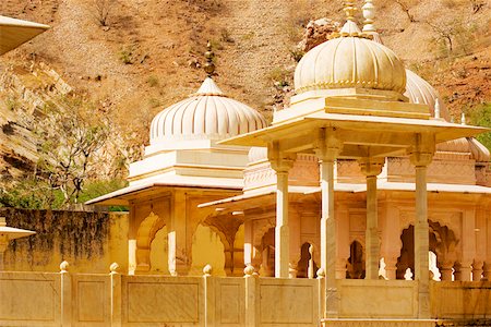 simsearch:625-00806463,k - Low angle view of domes of a palace, Royal Gaitor, Jaipur, Rajasthan, India Foto de stock - Sin royalties Premium, Código: 625-00805277