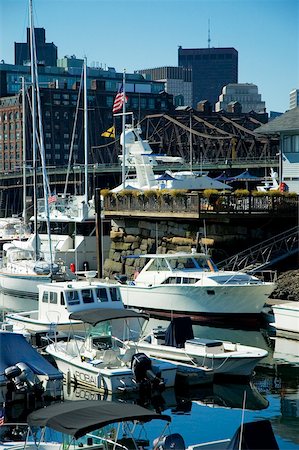 simsearch:6105-05395955,k - High angle view of boats docked at the harbor, Boston, Massachusetts, USA Foto de stock - Sin royalties Premium, Código: 625-00805451