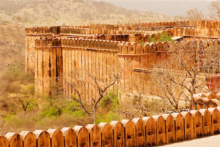 simsearch:625-00805526,k - Façade de la périphérie d'un fort Jaigarh Fort, Jaipur, Rajasthan, Inde Photographie de stock - Premium Libres de Droits, Code: 625-00806135