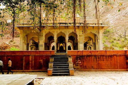 simsearch:625-00806463,k - Low angle view of a building, Royal Gaitor, Jaipur, Rajasthan, India Foto de stock - Sin royalties Premium, Código: 625-00806163