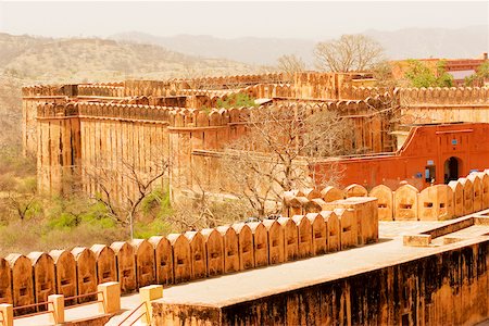 simsearch:625-00805526,k - Vue de la forte inclinaison de la périphérie d'un fort, Jaigarh Fort, Jaipur, Rajasthan, Inde Photographie de stock - Premium Libres de Droits, Code: 625-00806198
