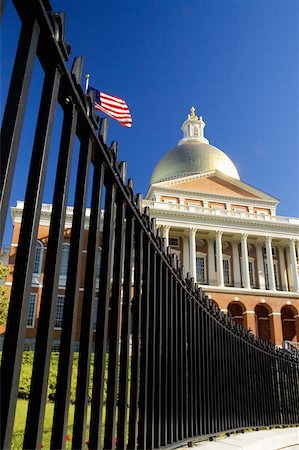 simsearch:625-00801598,k - Vue faible angle d'un bâtiment, Massachusetts State Capitol, Boston, Massachusetts, USA Photographie de stock - Premium Libres de Droits, Code: 625-00806213