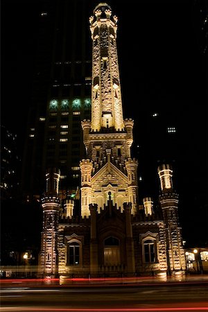 simsearch:625-00804463,k - Tower lit up at night, Water Tower, Chicago, Illinois, USA Foto de stock - Sin royalties Premium, Código: 625-00806222