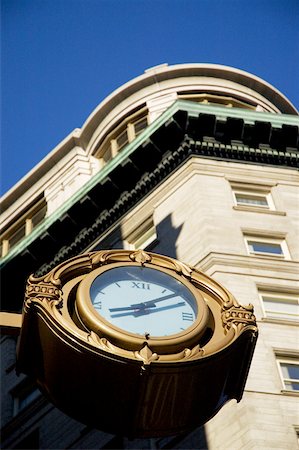 simsearch:625-00805538,k - Low angle view of a clock on a building, Boston, Massachusetts, USA Foto de stock - Sin royalties Premium, Código: 625-00806362