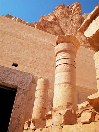 simsearch:625-00806507,k - Low angle view of a stone wall and column, Egypt Foto de stock - Sin royalties Premium, Código: 625-00806507