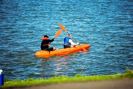 scull - Two people kayaking in the Potomac River, Washington DC, USA Foto de stock - Sin royalties Premium, Código: 625-00806622