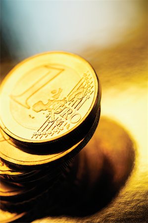 simsearch:625-00801062,k - Nahaufnahme eines Stapels von Eurocent-Münzen Stockbilder - Premium RF Lizenzfrei, Bildnummer: 625-00800922