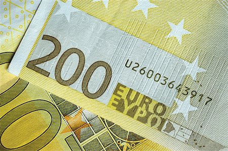 simsearch:625-00801062,k - Nahaufnahme von zweihundert-Euro-Banknoten Stockbilder - Premium RF Lizenzfrei, Bildnummer: 625-00801029