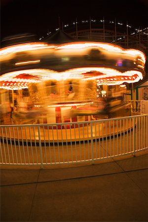 Façade d'un carrousel de nuit Photographie de stock - Premium Libres de Droits, Code: 625-00801384