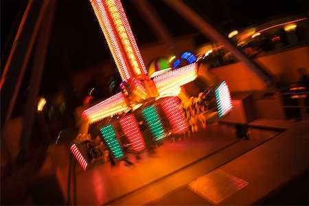 simsearch:625-00805928,k - Voyants lumineux sur un carnaval tour à nuit, Californie, USA Photographie de stock - Premium Libres de Droits, Code: 625-00801588