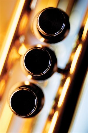 excitado (sexual) - High angle view of holes under trumpet keys Foto de stock - Sin royalties Premium, Código: 625-00801938