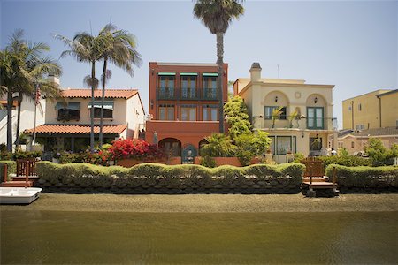 Façade des maisons le long d'un canal, Venise, Los Angeles, Californie, USA Photographie de stock - Premium Libres de Droits, Code: 625-00802157