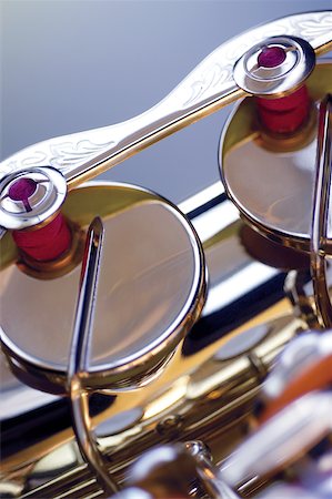 simsearch:625-00801801,k - Close-up of keys of a trumpet Stock Photo - Premium Royalty-Free, Code: 625-00802884