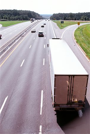 Trucks on Highway in Maryland Foto de stock - Sin royalties Premium, Código: 625-00837479