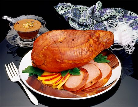 simsearch:625-00848877,k - High angle view of pernil fiesta on a plate Stock Photo - Premium Royalty-Free, Code: 625-00849136