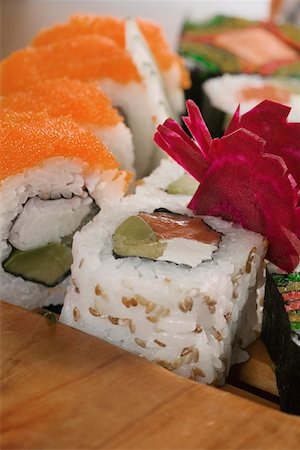 simsearch:693-06403356,k - Close-up of sushi rolls Stock Photo - Premium Royalty-Free, Code: 625-00849497