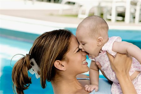 simsearch:625-00848874,k - Close-up of a mother with her daughter playing Foto de stock - Sin royalties Premium, Código: 625-00849773