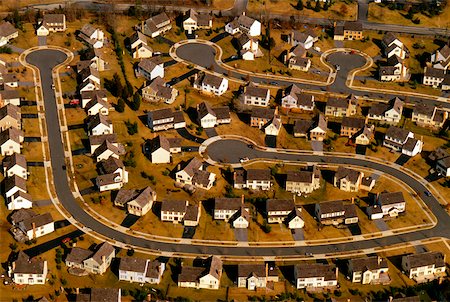 simsearch:625-00840375,k - Aerial view of neighborhood of single Family homes Foto de stock - Royalty Free Premium, Número: 625-00840336